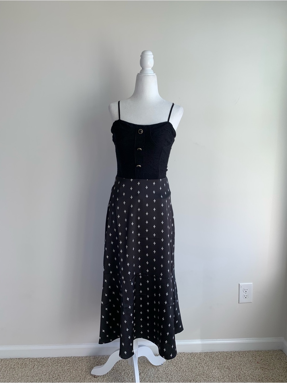 M1 LOFT Black Printed A-Line Midi Skirt Flowy Satin Women Size 0